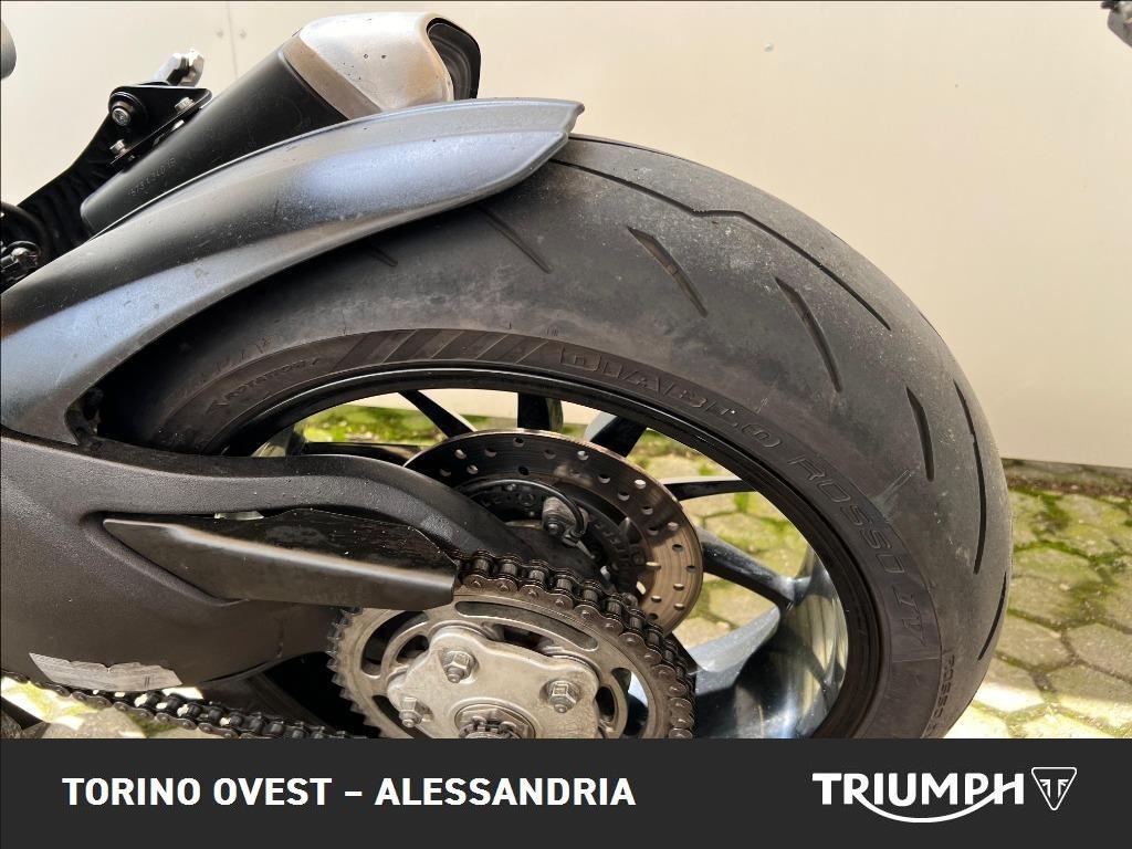 DUCATI Hyperstrada 821 